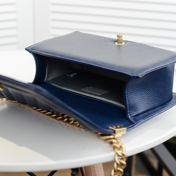 シャネルバッグ全体デザイン